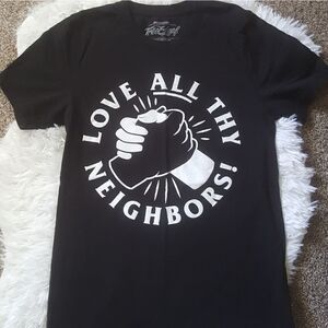 Tree & Leaf Love all thy neighbors t-shirt Small
